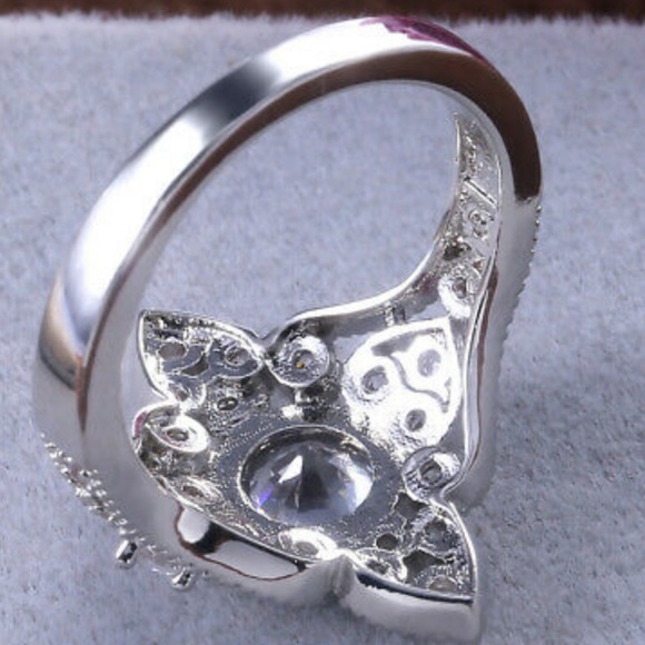 925 Sterling Silver Rings Cut White Sapphire Ring - Picture 6 of 7